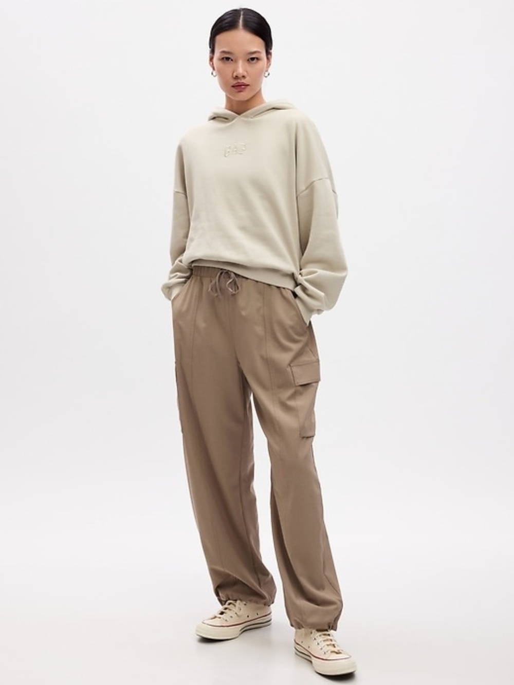 Gap Fit runaround parachute cargo pants